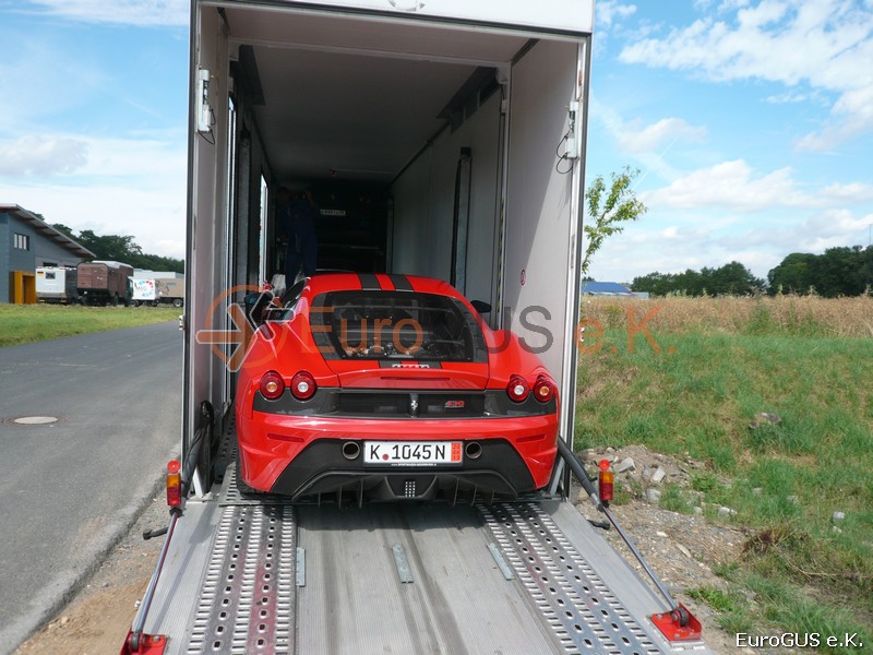 car transport Ferrari 