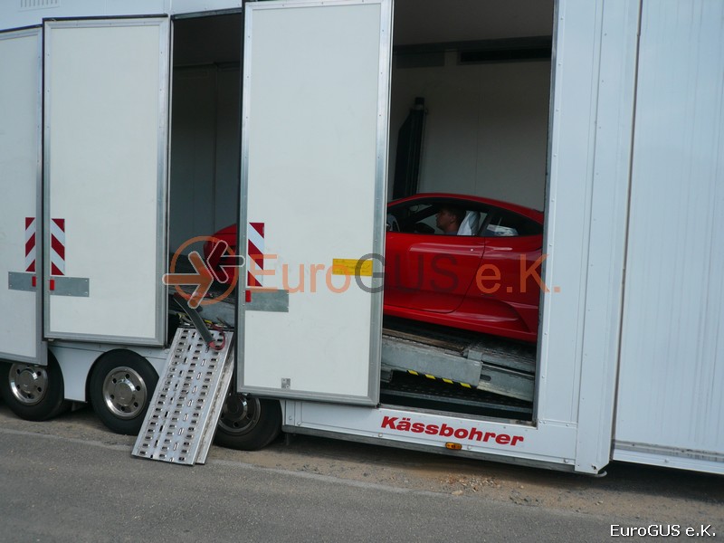 car transport Ferrari 